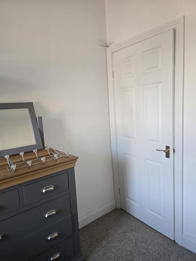 Small Double Available now inc bills Main Photo