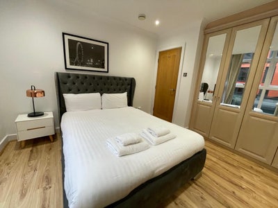 Stunning 3 bed north of river  Main Photo