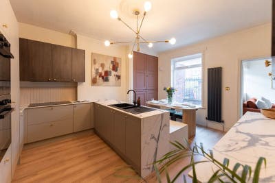 Young Professional Leeds House - 10mins to city Main Photo