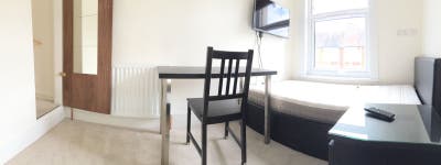 🌿 Furnished Double Room | All bills included 🌿  Main Photo