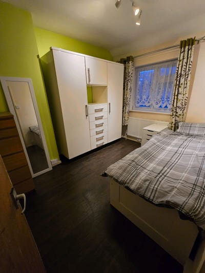 Dagenhan room for rent  Main Photo