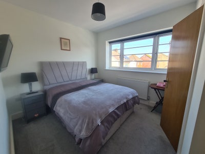 Kingsize ensuite room North side of town center Main Photo