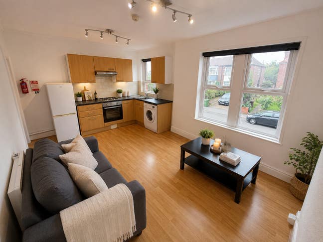 Lovely One Bed Property Located in Roundhay Main Photo