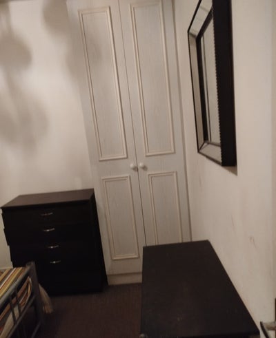 Double room available in E13 8DD Main Photo