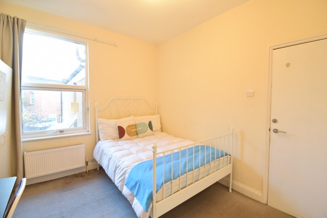 2 Rooms / Same flat / Peaceful Area !  Main Photo