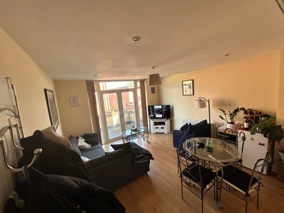 2 bedroom flat  Main Photo
