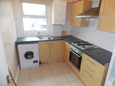 Modern two bed flat, high road Leytonstone E11 Main Photo