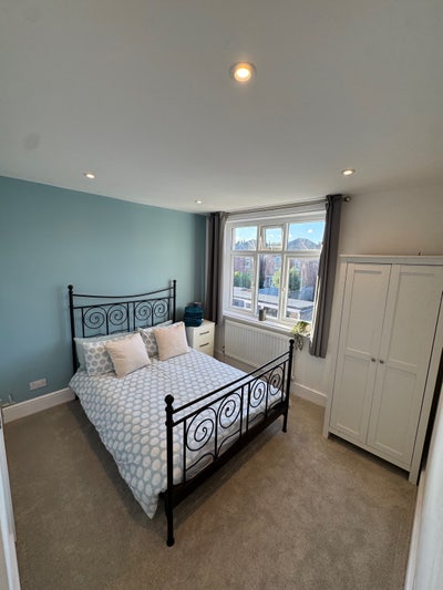 3 Bedroom House with Garden Main Photo