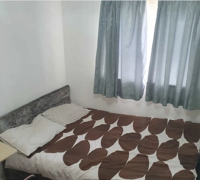 Newly decorated room to rent in Allerton.  Main Photo