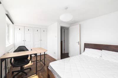 Large double room in Tottenham Main Photo