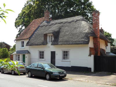 Beautiful Thatched Cottage Near Cambridge. Main Photo