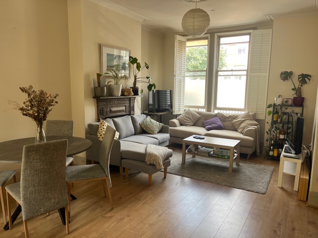 Clapham South/Balham large en-suite room Main Photo