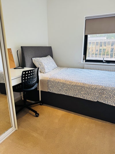Single Room Main Photo