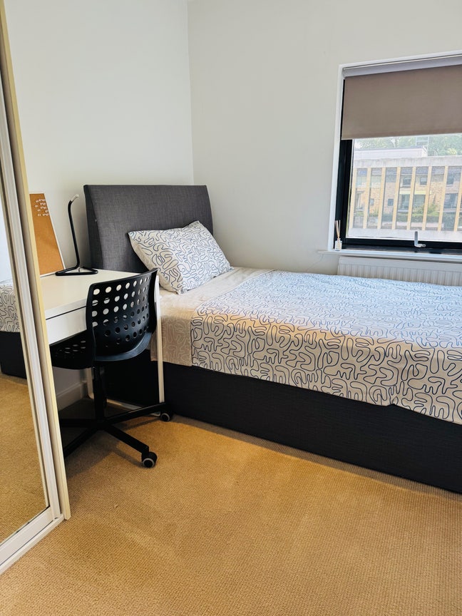 Single Room Main Photo