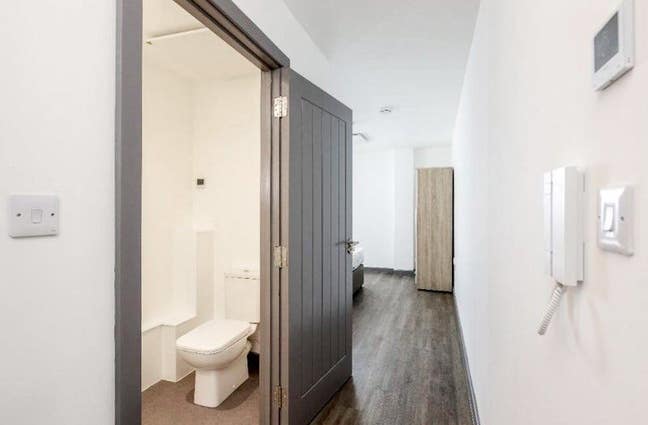 "Castleford Flatshare: Bills Included!" Main Photo