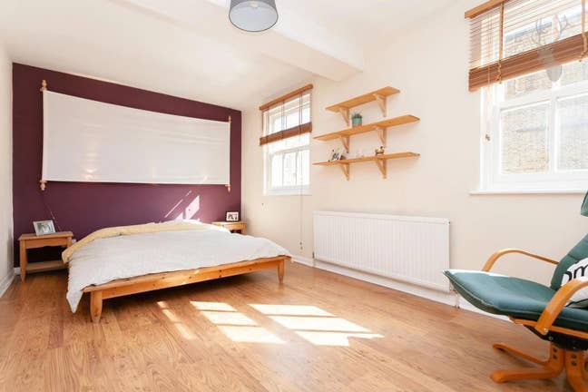 Spacious Double Room in 2b Near Vicky Park!  Main Photo