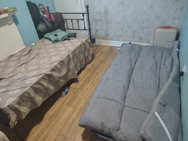    Bright Double Room in Friendly Home Main Photo