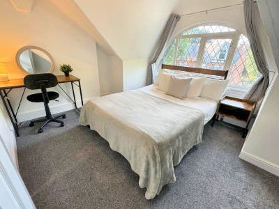 Double Rooms- Universal Credit Welcome Leeds Main Photo