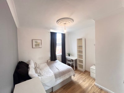 Room in a Shared House, The Polygon, SO15 Main Photo