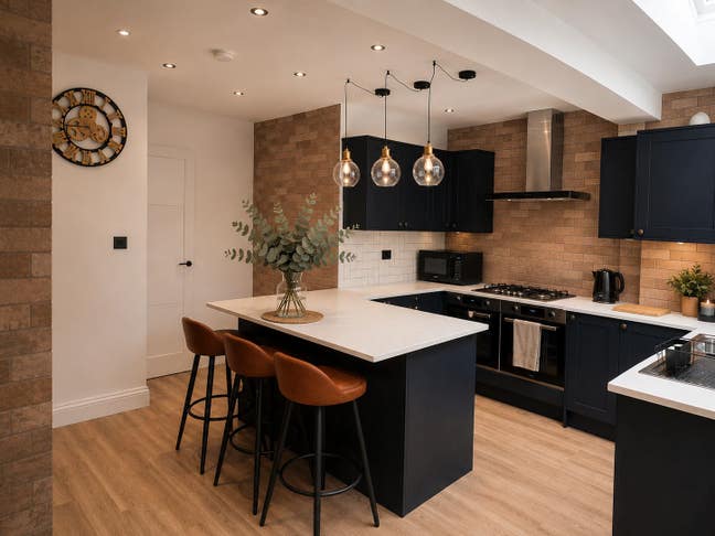 Clean, tidy, brand new luxury rooms in house share Main Photo
