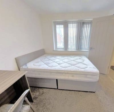 Double Rooms- Benefits Welcome Bradford  Main Photo