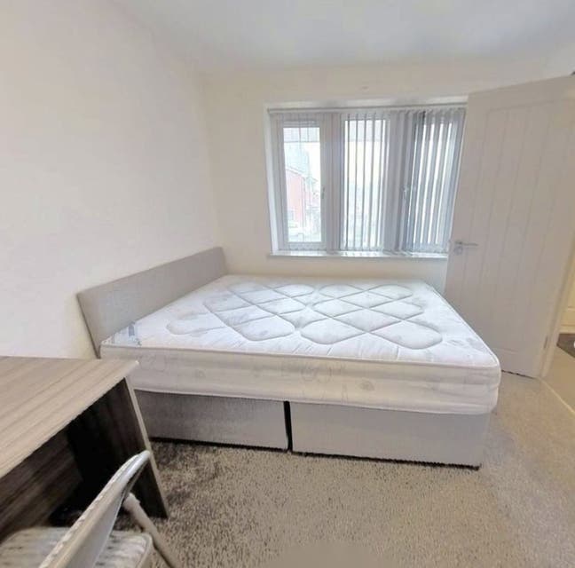 Double Rooms- Benefits Welcome Bradford  Main Photo
