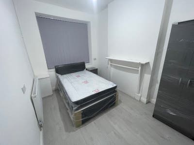 Double Rooms- Benefits Welcome Bradford  Main Photo