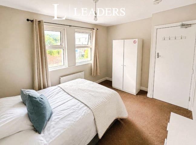 Room Available Now - Connah's Quay Main Photo