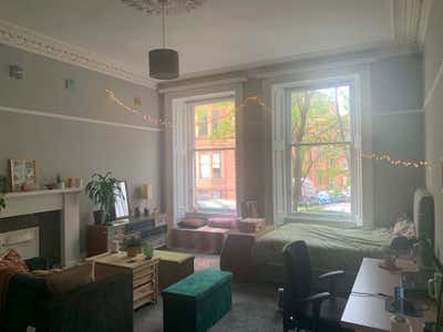 August sublet in vibrantCommunity House in Glasgow Main Photo