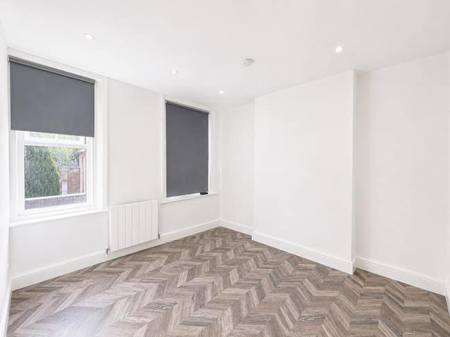 Beautiful Studio to Rent in Finchley Central N3 Main Photo