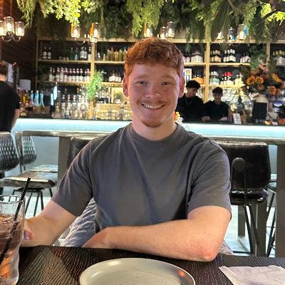 Professional Male seeks a single or double room Main Photo