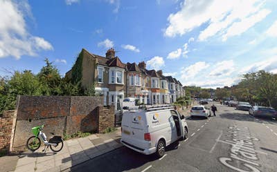 DSS-Self-Contained Studio Flat in Tottenham N15 Main Photo