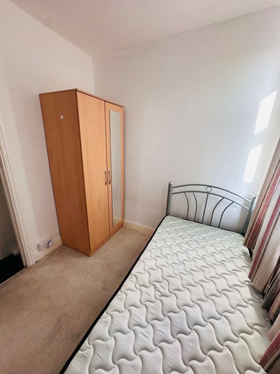Single room to rent  Main Photo