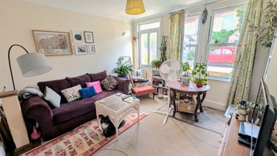Beautiful spacious female houseshare close to Camb Main Photo