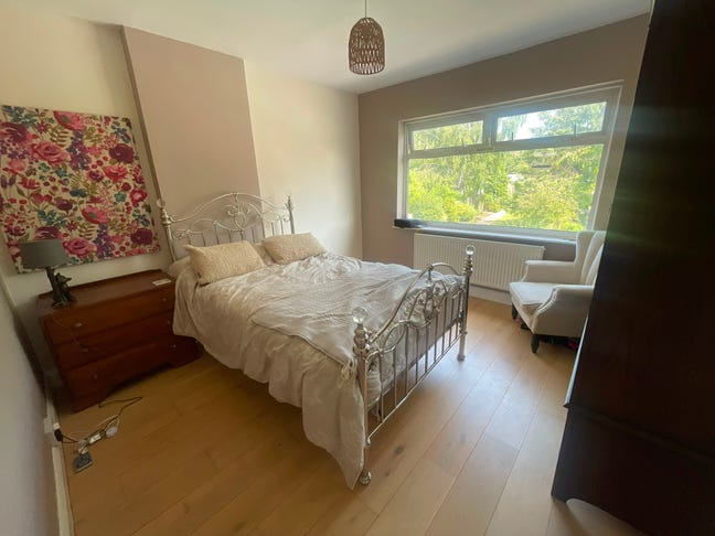 Double room available. Bills included. Main Photo