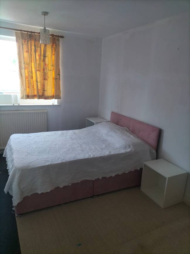 Cozy Double Bed Room Main Photo