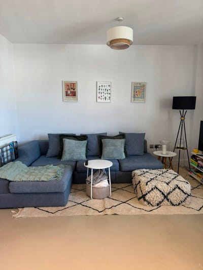 Flat to rent in Clapham South Main Photo