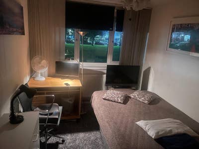 Nice Double Room in Good Location Main Photo