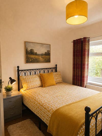 Modern Double Room In Friendly House Share  Main Photo