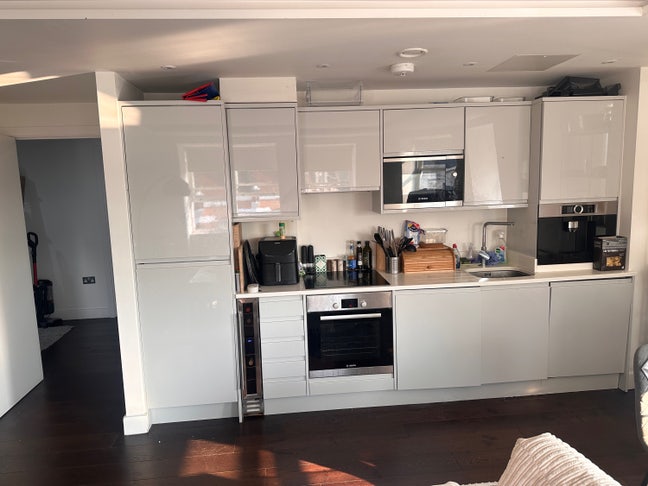 18 Ariana Apartments Main Photo