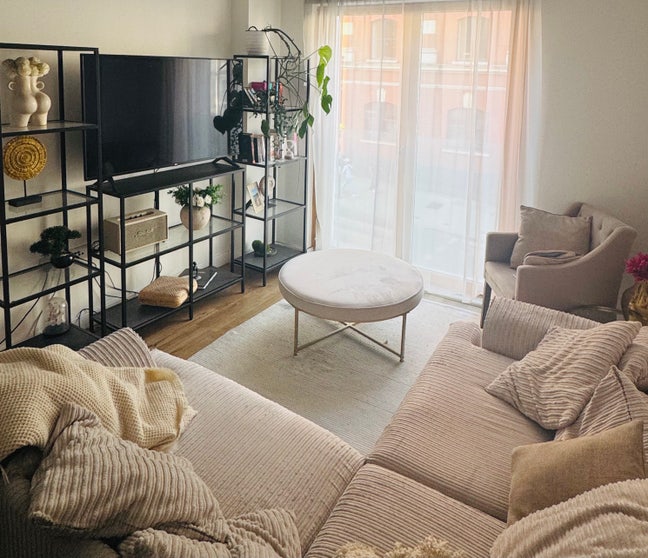 Large double room bills included  Main Photo