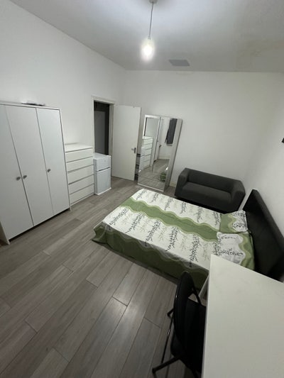 Double room available at Barking for single use Main Photo
