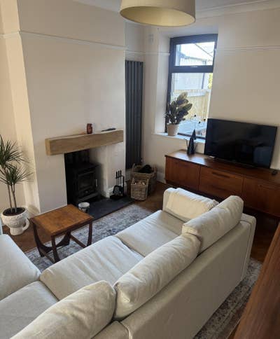 Bright Double Room in Cardiff City Centre Main Photo