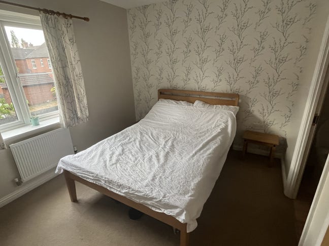 En-Suite Room for Rent Main Photo