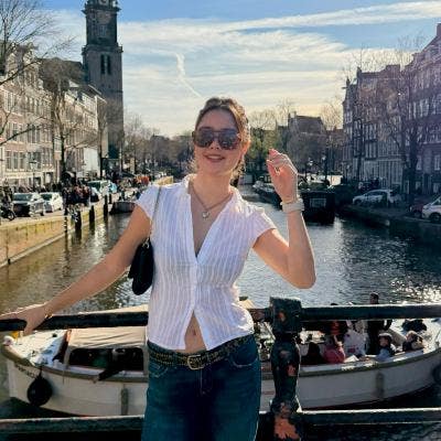 Student Female seeks a double room Main Photo