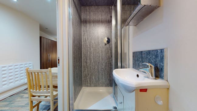 Most Bills Included-Studio Next to Kilburn Station Main Photo