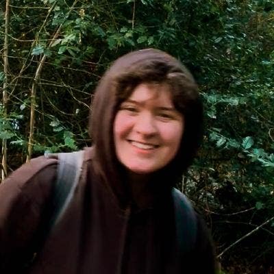 Student seeks a single or double room Main Photo