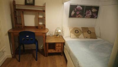 Self contained studio flat for student near to Uni Main Photo
