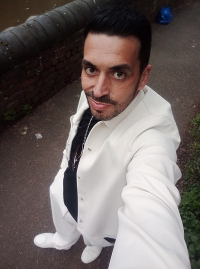 Some words about me.  Main Photo
