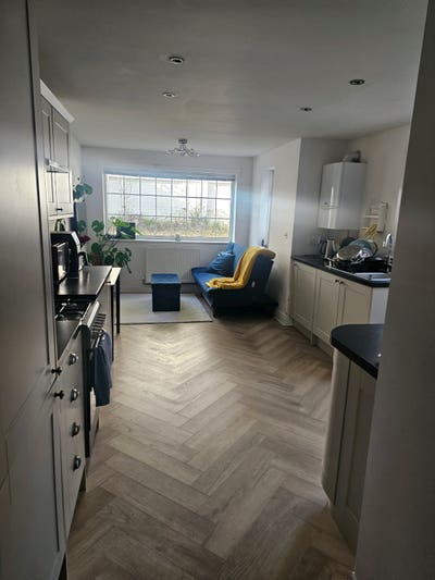 Beautiful Highgate double room in 2 bed flat Main Photo